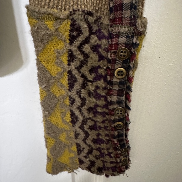 We The Free Olive Long Sleeve Waffle Thermal Top with Patterned Cuffs - Picture 4 of 5